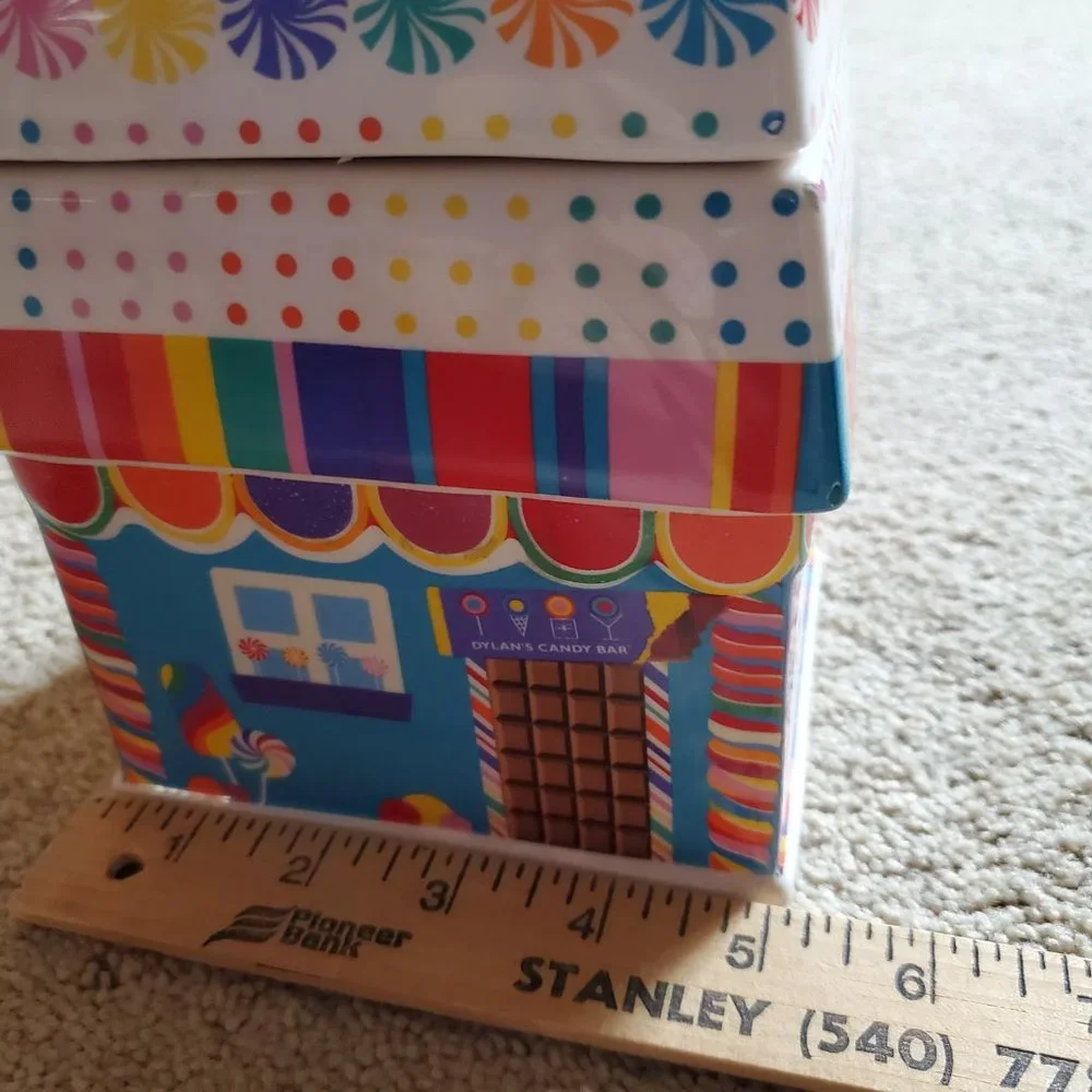 Dylan's Candy Bar Ceramic House - Picture 5 of 11